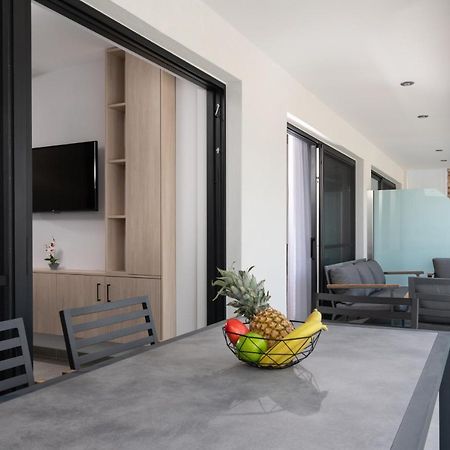 Sky Luxury Suites Sarti Exterior foto